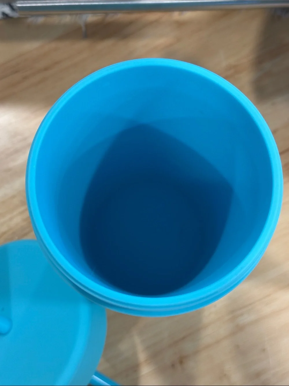 DUNKIN' Silicone Tumbler with Straw - Turquoise